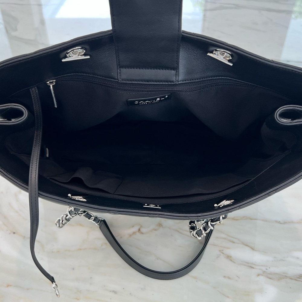 CHANEL BLACK QUILTED LEATHER TIMELESS TOTE NEW! - Picture 16 of 17